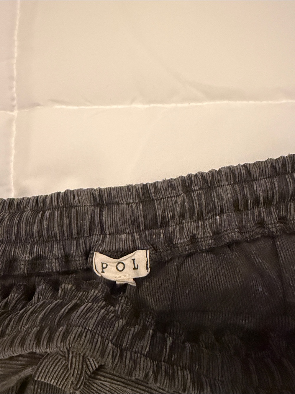 POL gray Wide-Leg Heart Spray-Print ribbed Sweatpants. NWT oversized Size L - Picture 6 of 6
